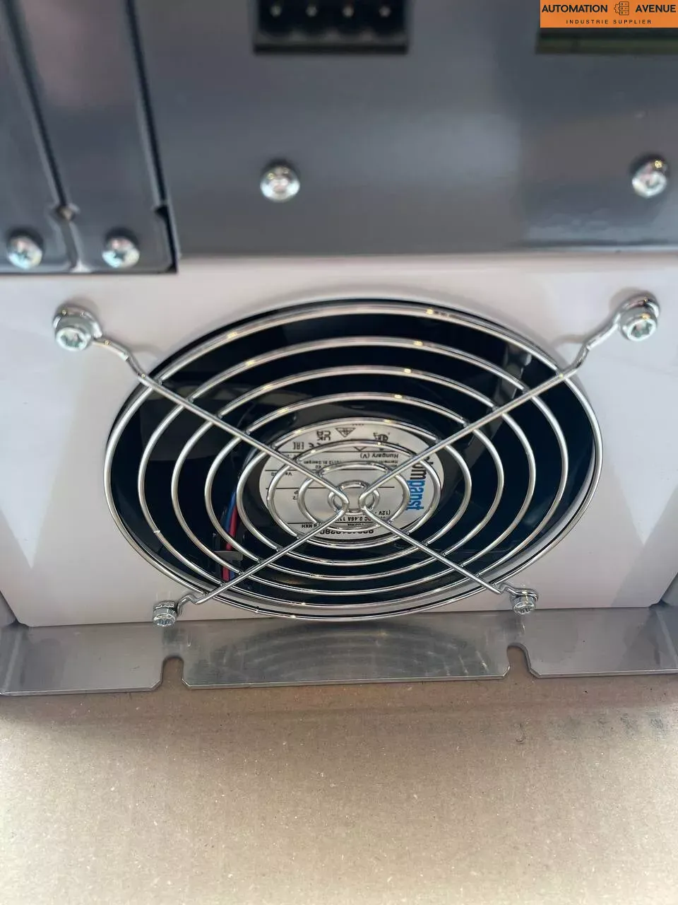 Klicken Sie, um das Bild zu vergrößern B&R Automation Acopos 1180 8V1180.001-2 Servo drive Rev. M0