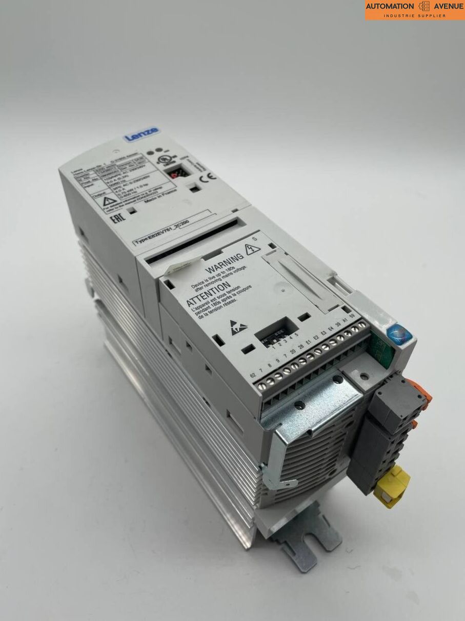 Klicken Sie, um das Bild zu vergrößern Lenze 8200 Vector Inverter/ E82EV751_2C200/ E82EV751K2C200 / FREQUENZUMRICHTER